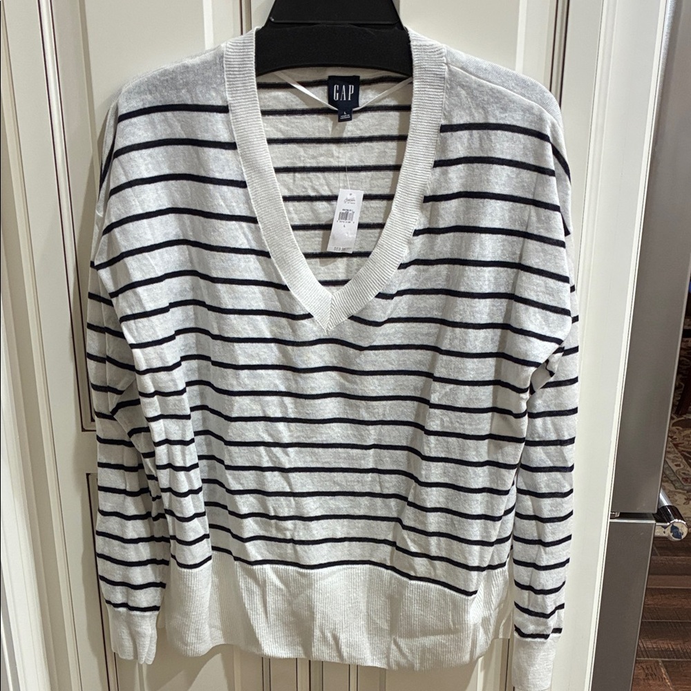 GAP Women's V-Neck Sweater - Black and White Stripes